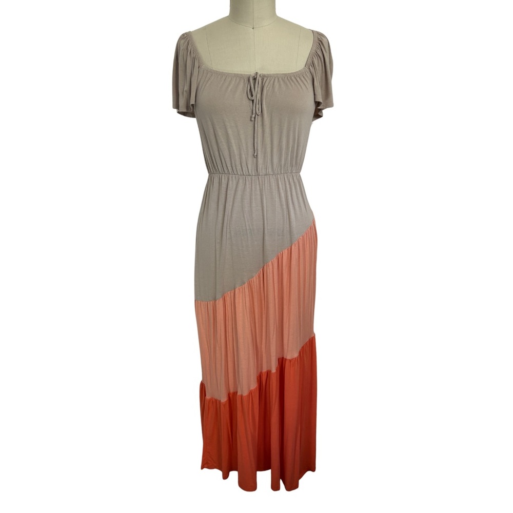 Cloth & Portrait size Medium Lightweight Two-Tone Maxi Dress Color Block